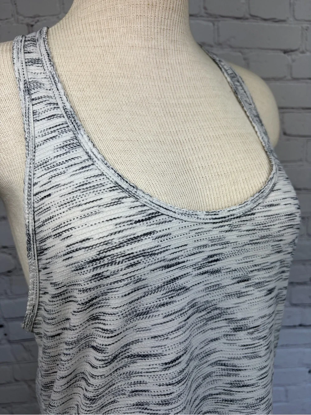 Lululemon 105 F Singlet Athletic Tank Top Tiger Space Dye Black White Sz 6/8